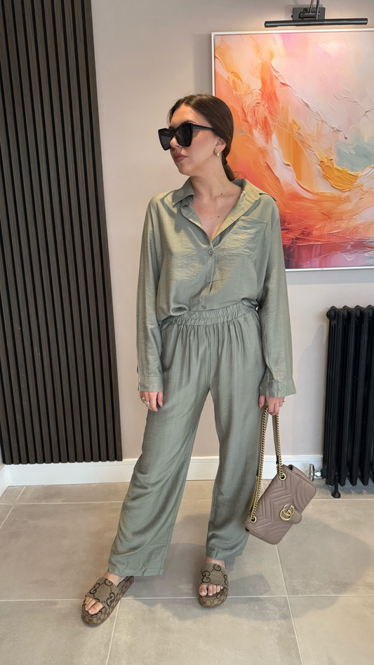 LIGHTWEIGHT SHIRT & TROUSERS CO-ORD SET