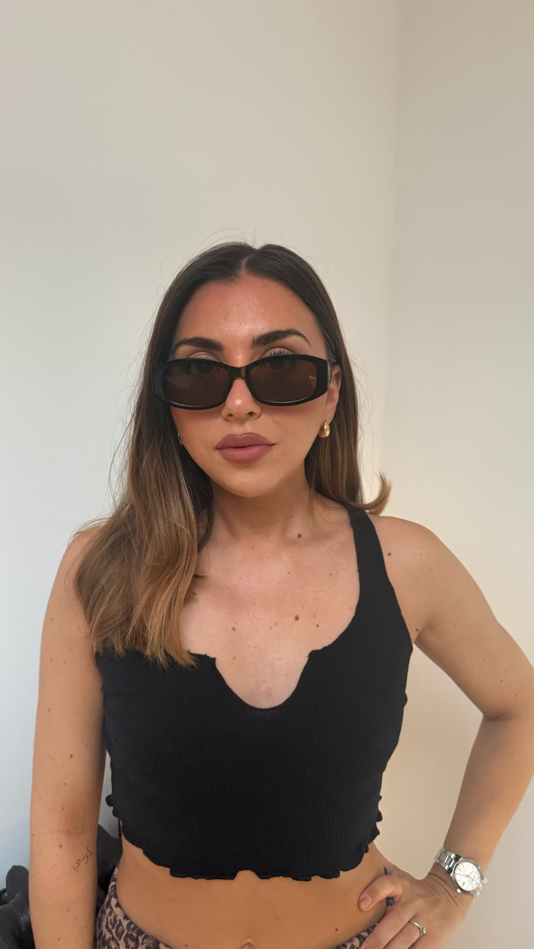 DIAMOND DETAIL SQUOVAL SUNGLASSES